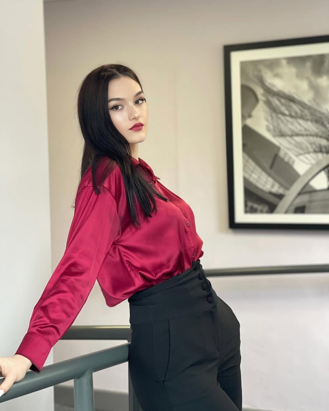 Post 9 by 𝘼𝙣𝙙𝙧𝙚𝙚𝙖-𝘿𝙚𝙣𝙞𝙨𝙖 𝙇𝙪𝙥𝙤𝙫𝙞𝙘𝙞 on Instagram (carousel)