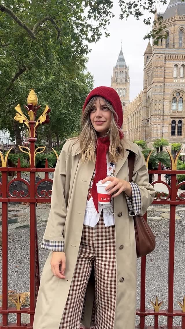 Post 6 by Julia Elizabeth on Instagram (video)