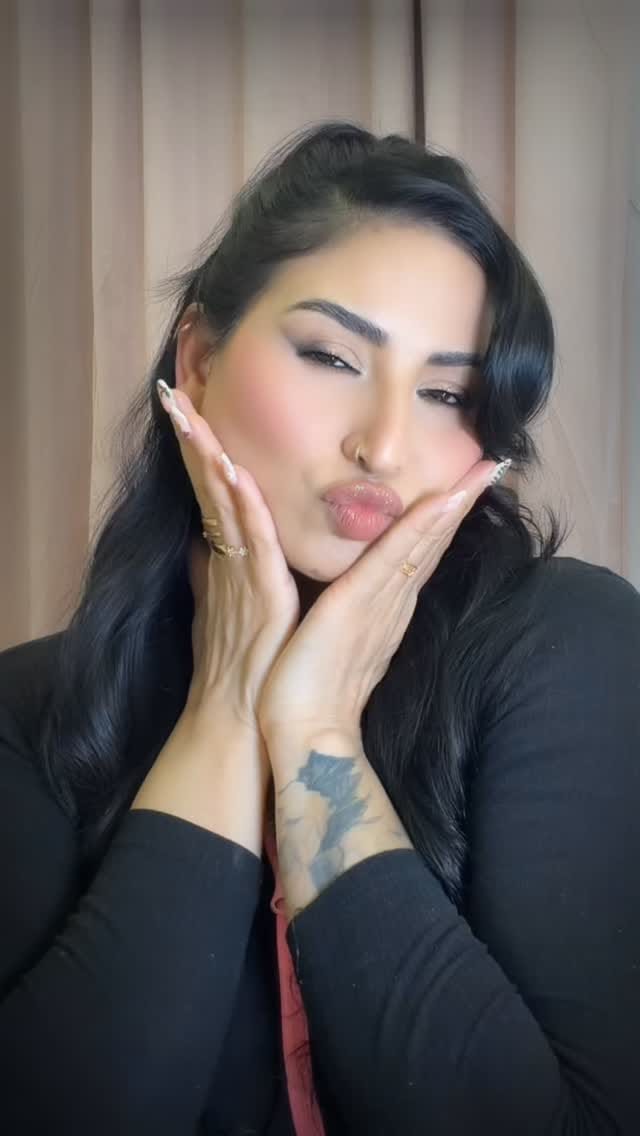 Post 6 by Heena Sanghera on Instagram (video)