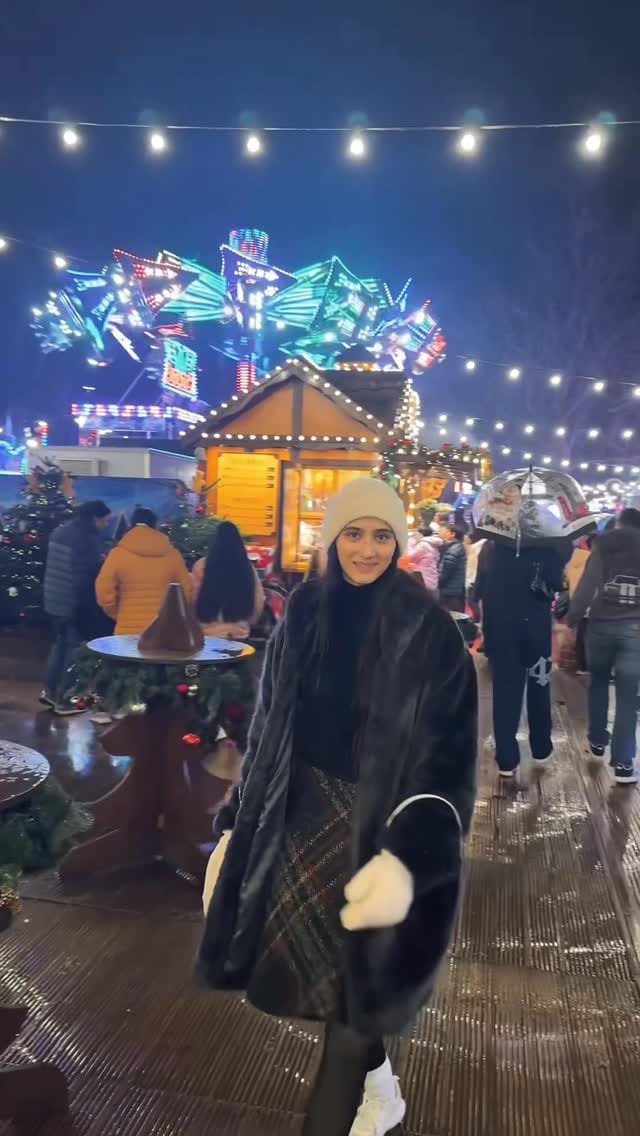 Post 6 by 𝐈𝐓𝐒 𝐌𝐄 𝐕𝐀𝐍𝐒𝐇𝐈𝐓𝐀🧿 on Instagram (video)