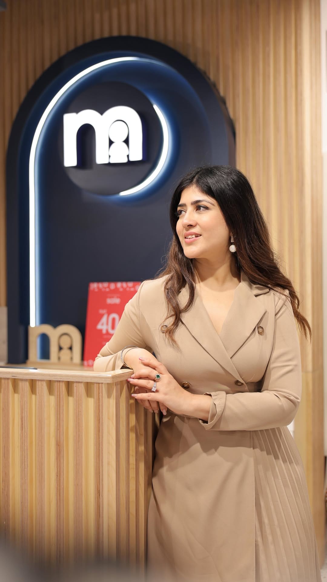 Post 7 by Varsha Dhingra on Instagram (video)