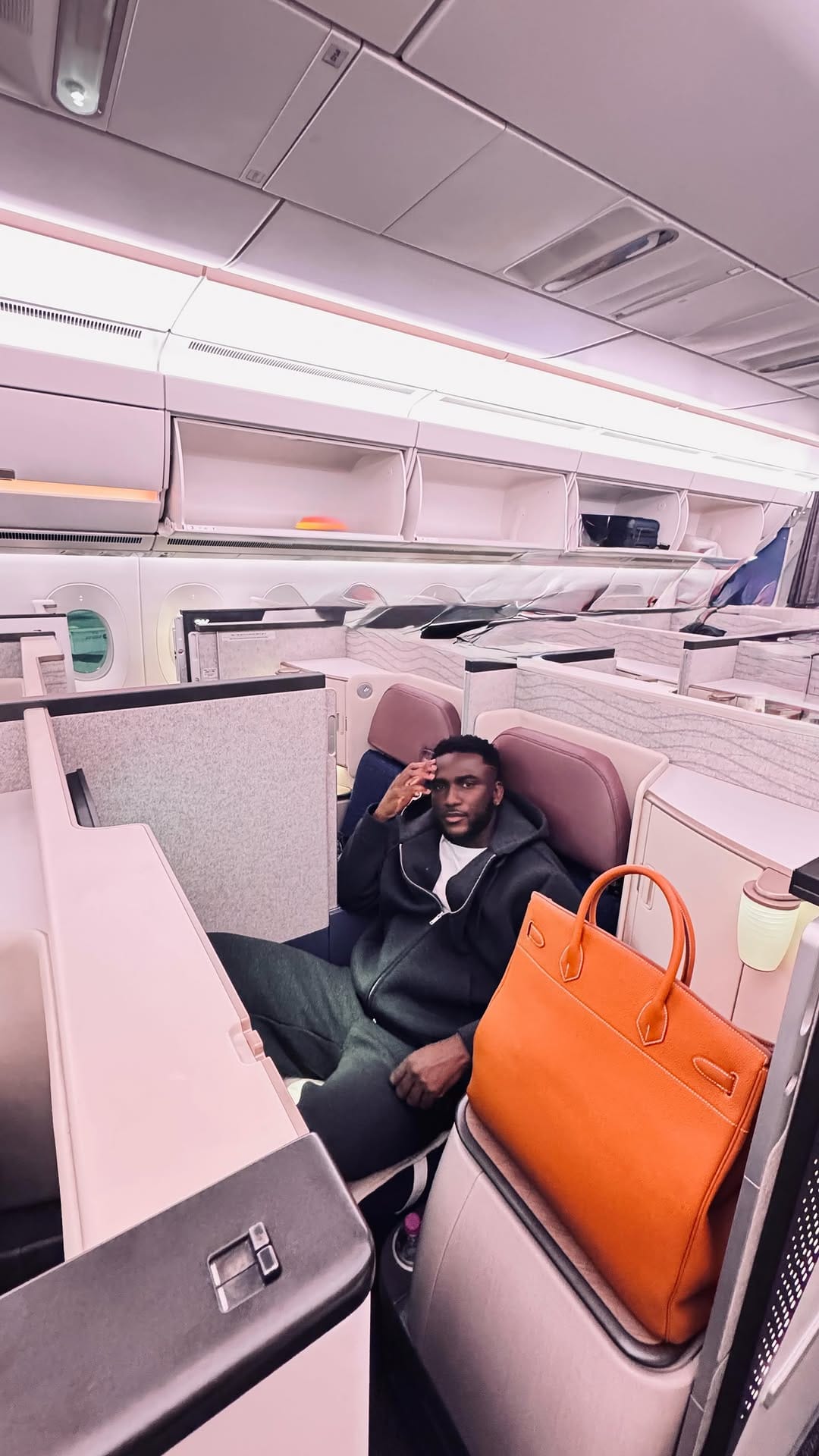 Post 4 by Daimond Noire on Instagram (video)