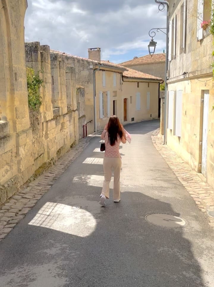 Post 2 by 윤정 Yoon | Travel Blogger on Instagram (carousel)