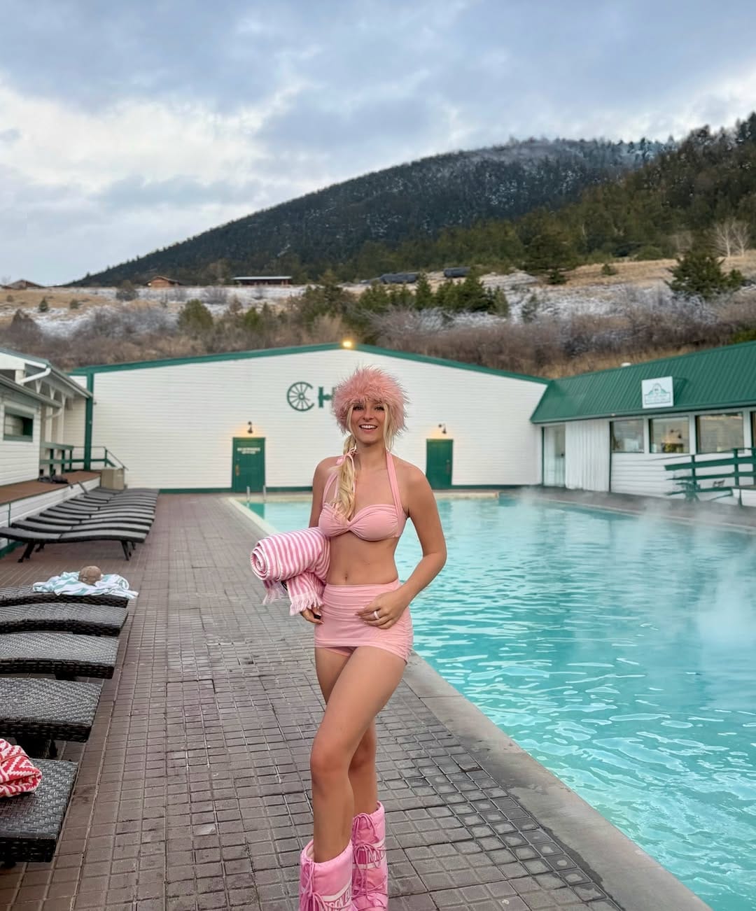 Post 1 by Cortney Carter ♡ on Instagram (carousel)