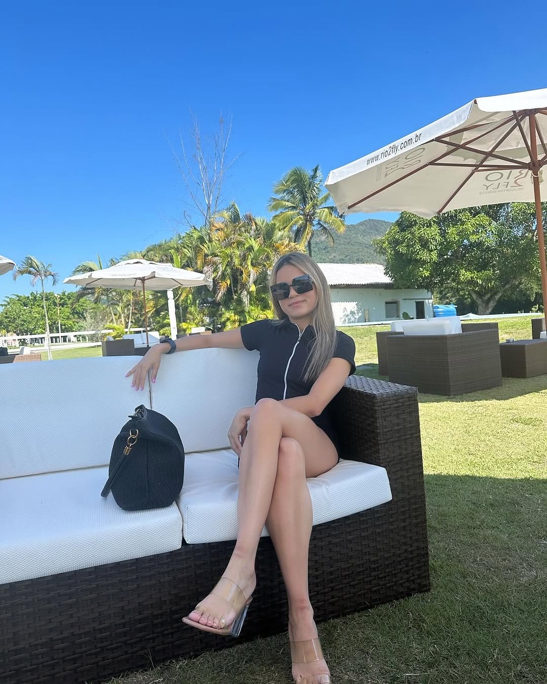 Post 6 by Giovanna Carla on Instagram (carousel)