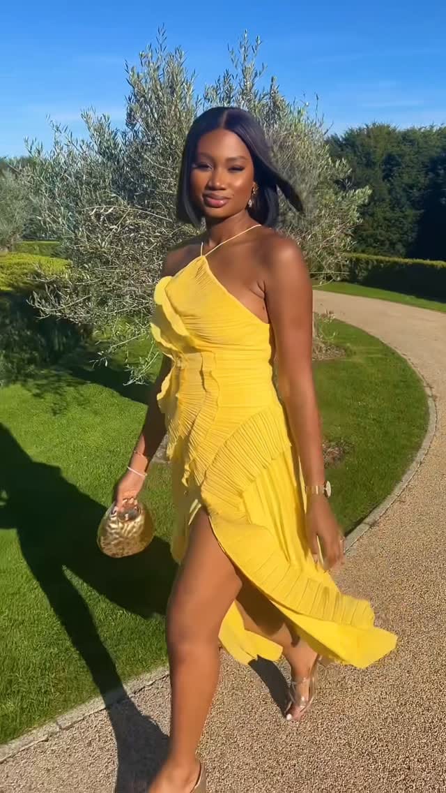 Post 6 by Jacqueline Smith on Instagram (video)