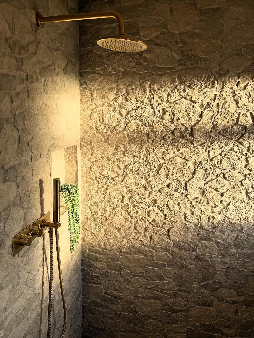 Post 9 by Ally | Her Country Home 🌿 on Instagram (image)