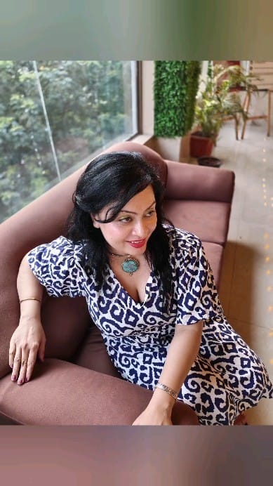 Post 9 by Sreemoyee Mukherjee on Instagram (video)