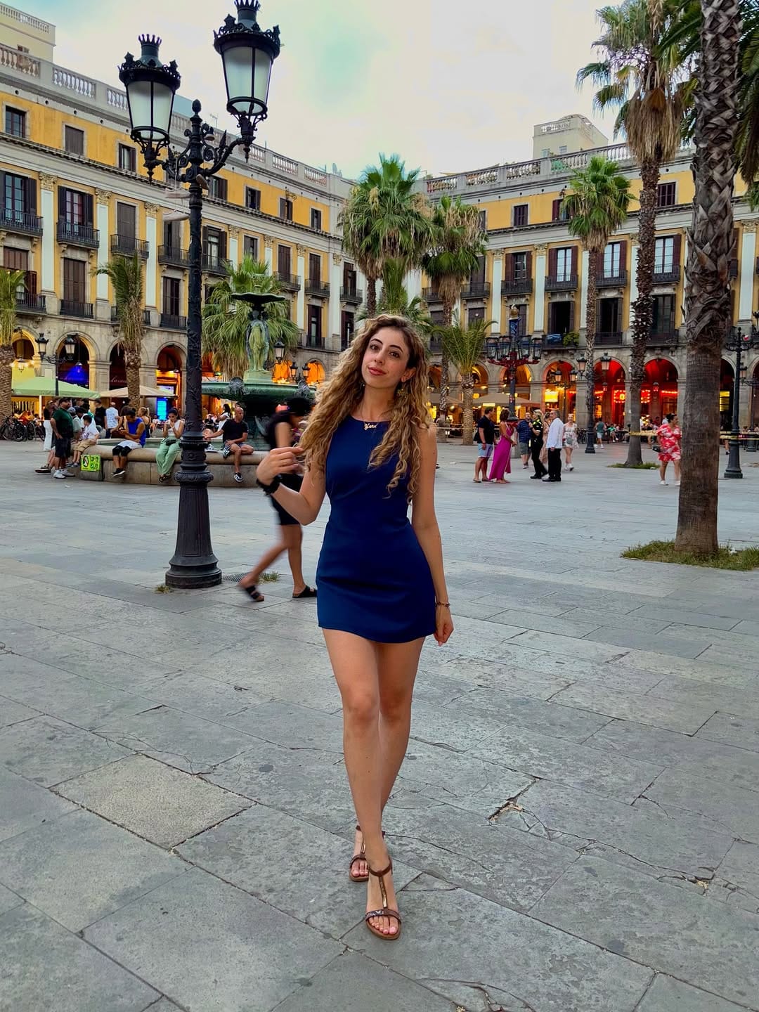 Post 5 by Yara on Instagram (carousel)
