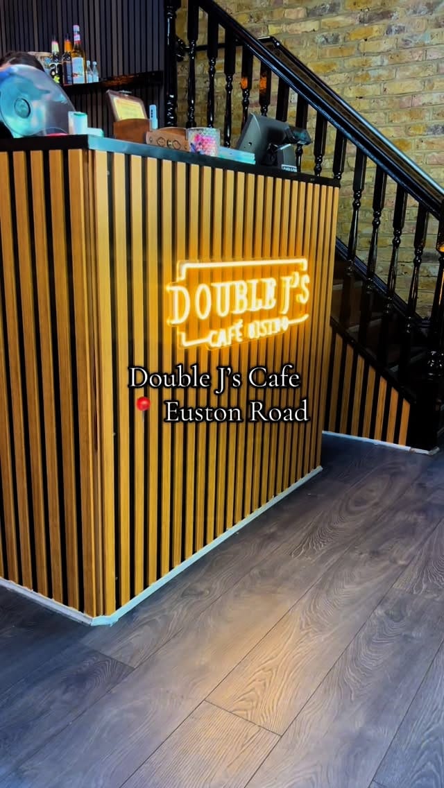 Post 7 by Charlotte Victoria on Instagram (video)