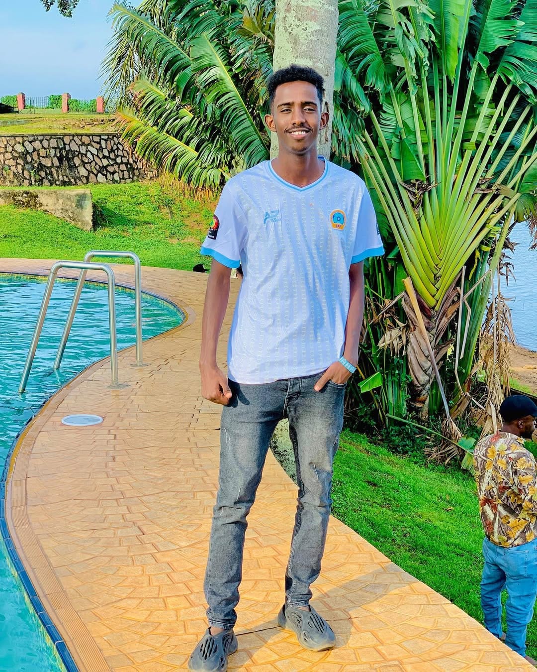 Post 10 by 15🧾 on Instagram (image)