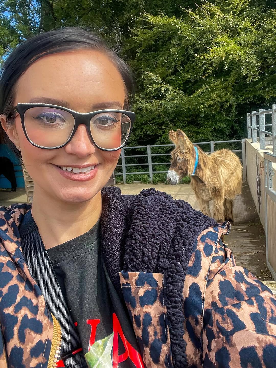 Post 10 by Han Saunders on Instagram (carousel)