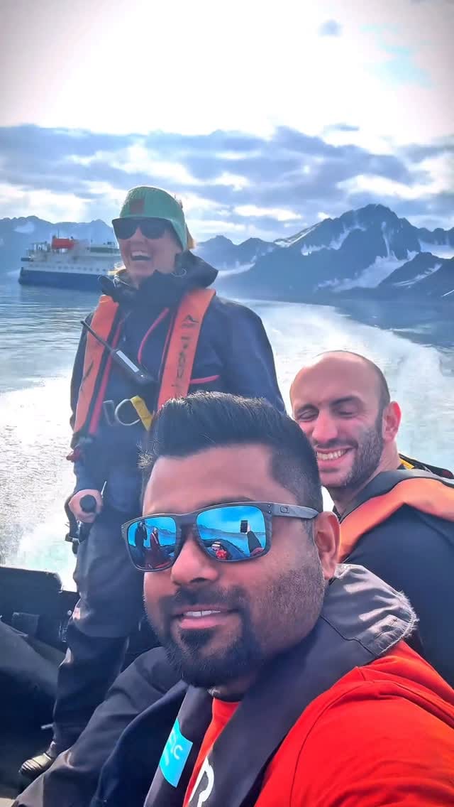 Post 6 by Hari Photography on Instagram (video)