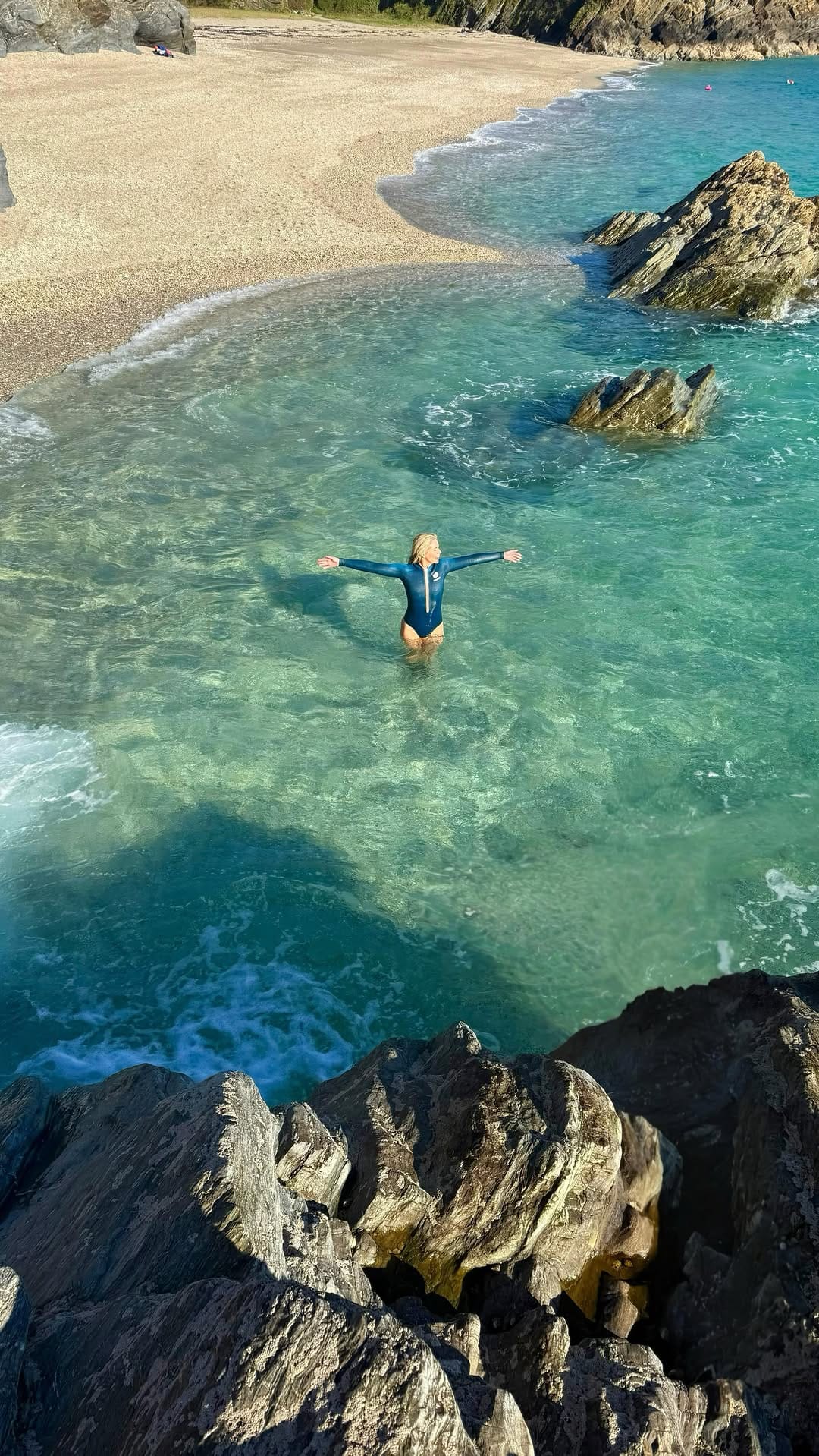 Post 3 by Lana Hartley on Instagram (video)