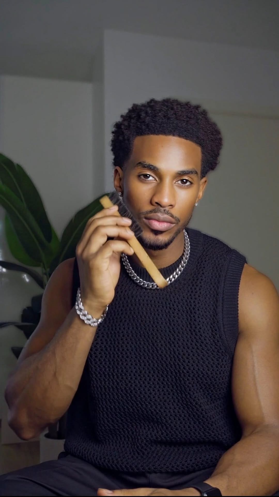 Post 9 by Mukasa on Instagram (video)