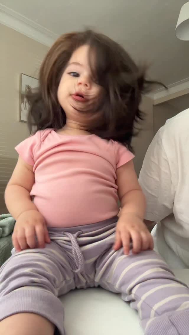 Post 8 by Liyana’s world | Hadjer Harizi on Instagram (video)