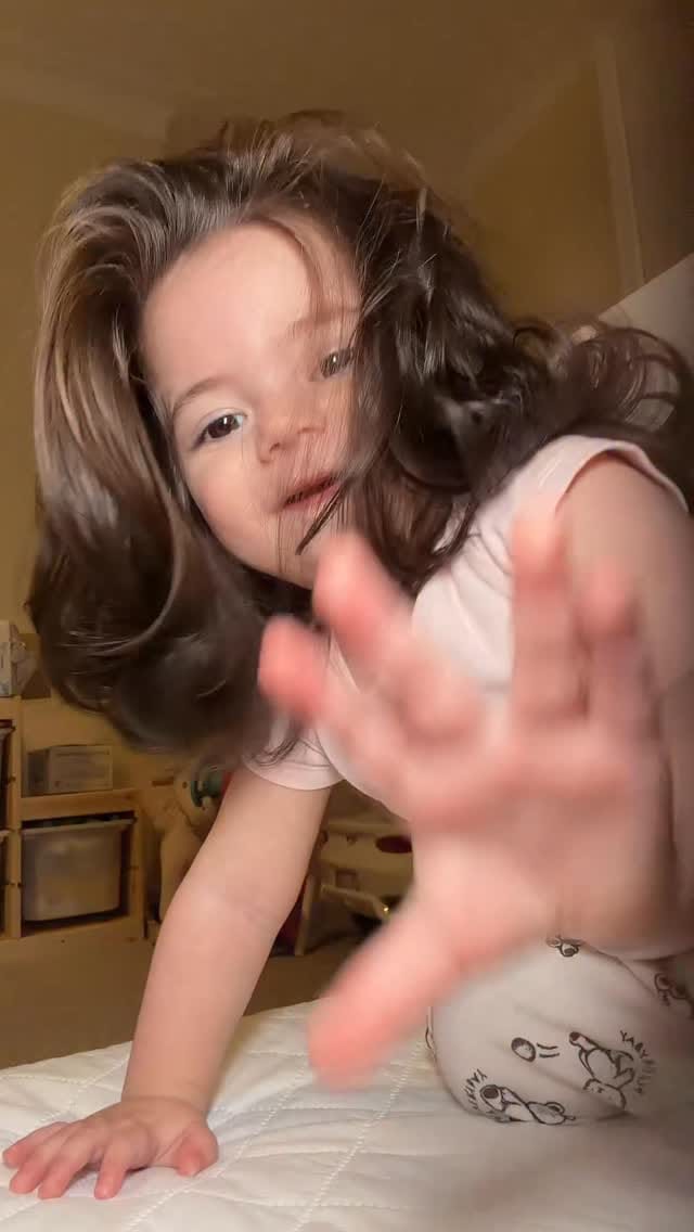 Post 4 by Liyana’s world | Hadjer Harizi on Instagram (video)