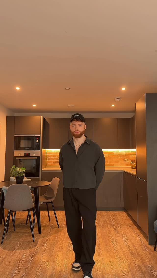 Post 6 by Ross Bester on Instagram (video)