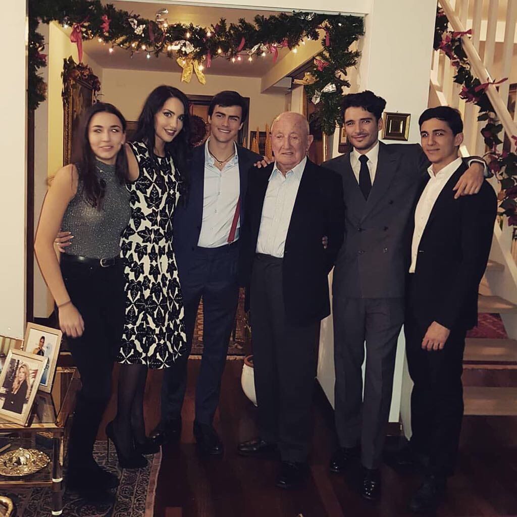 Post 3 by @vanni.azam on Instagram (image)