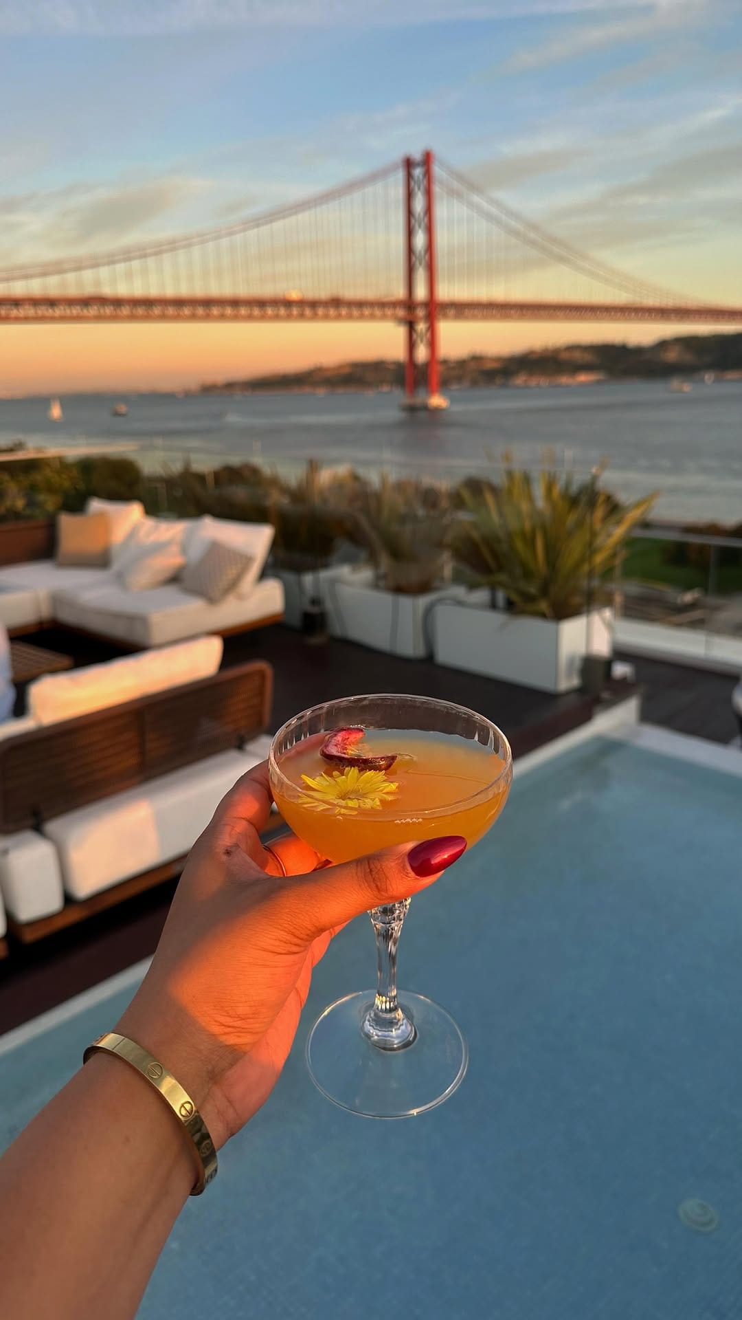 Post 6 by Mel | Travel, Hotels & Restaurants 🦋🇵🇹 on Instagram (video)