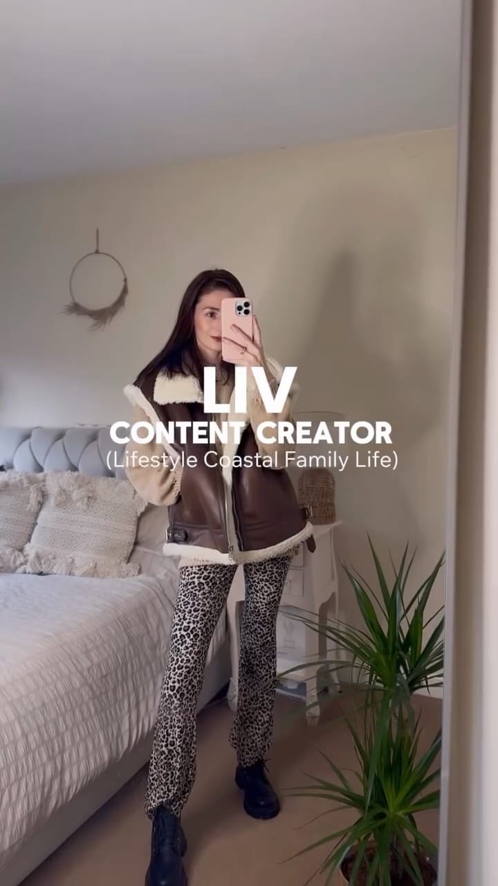 Post 5 by 𝕃𝕚𝕧 🕊| on Instagram (video)