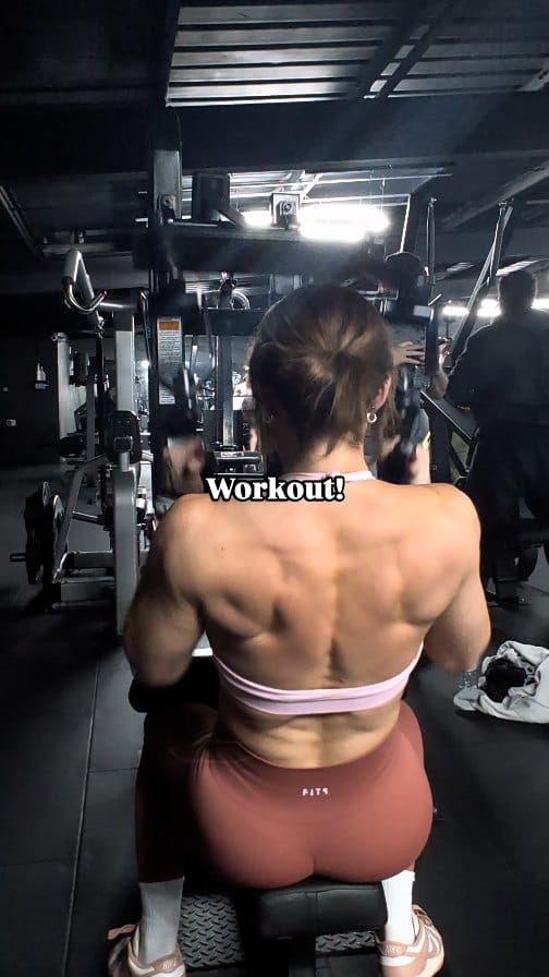 Post 5 by Lisa Blackman on Instagram (video)