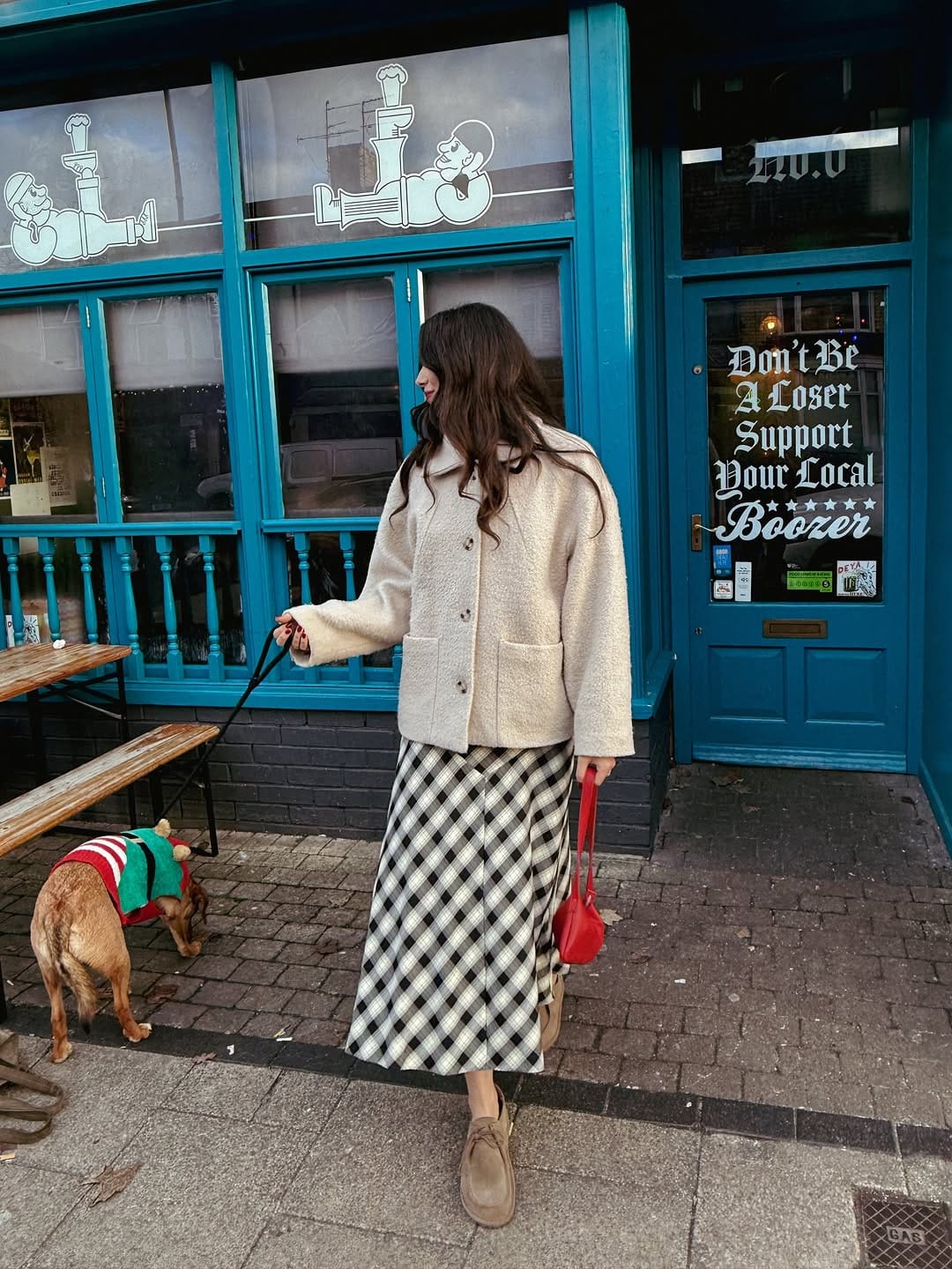 Post 4 by Lizzie • Content creator on Instagram (carousel)