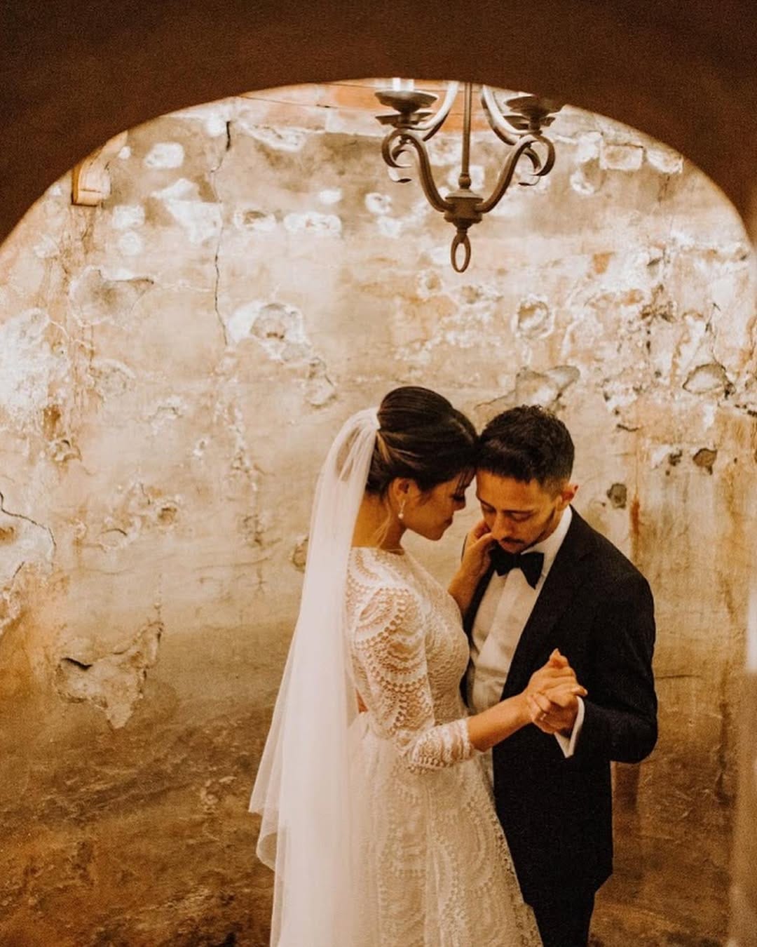 Post 6 by Je Vis Bridal on Instagram (carousel)