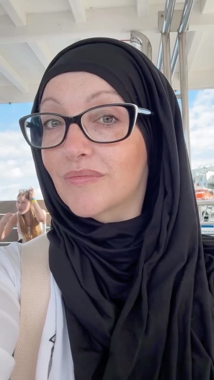 Post 8 by Halimah Lloyd-Davies on Instagram (video)
