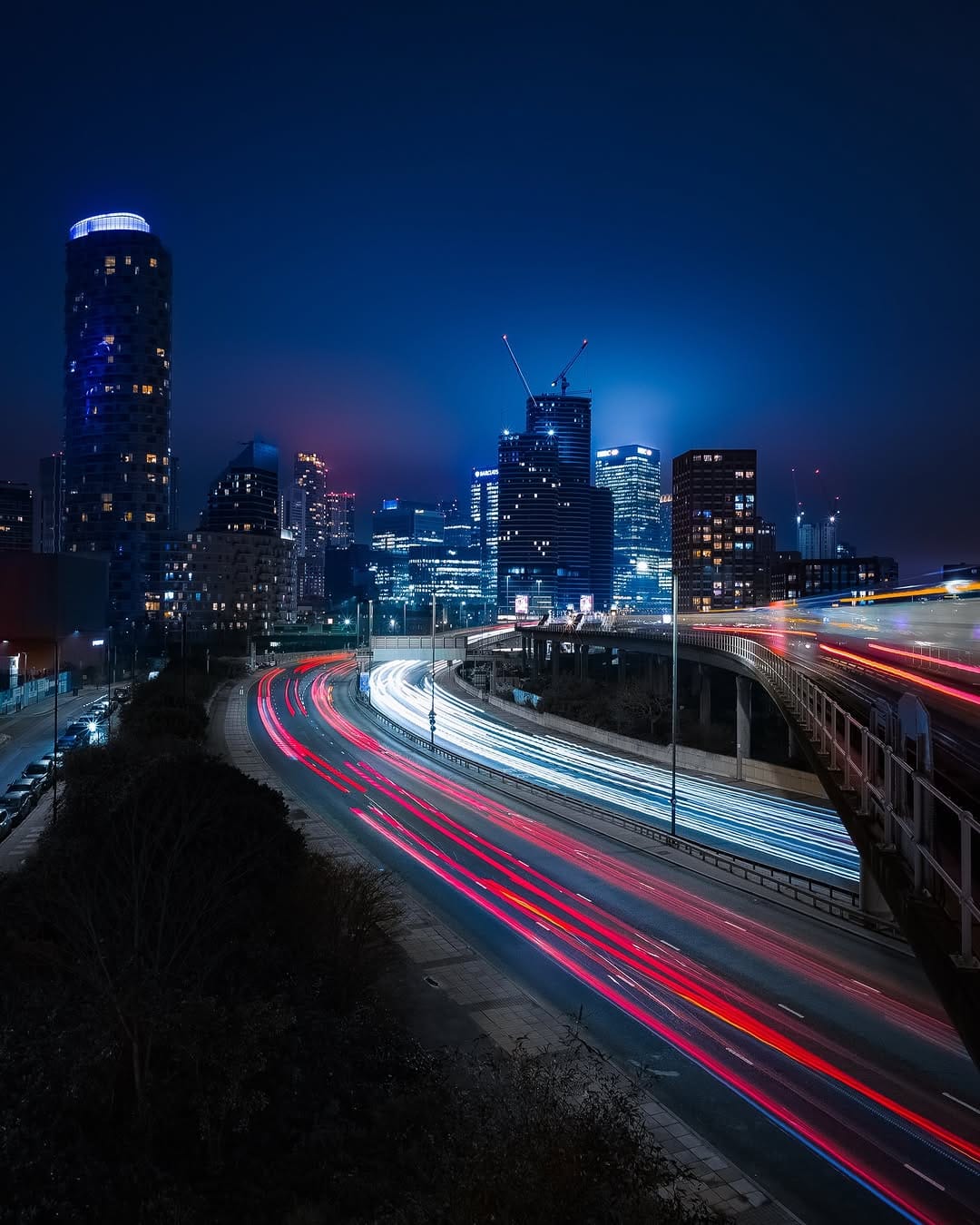 Post 6 by Alexander Howard on Instagram (image)
