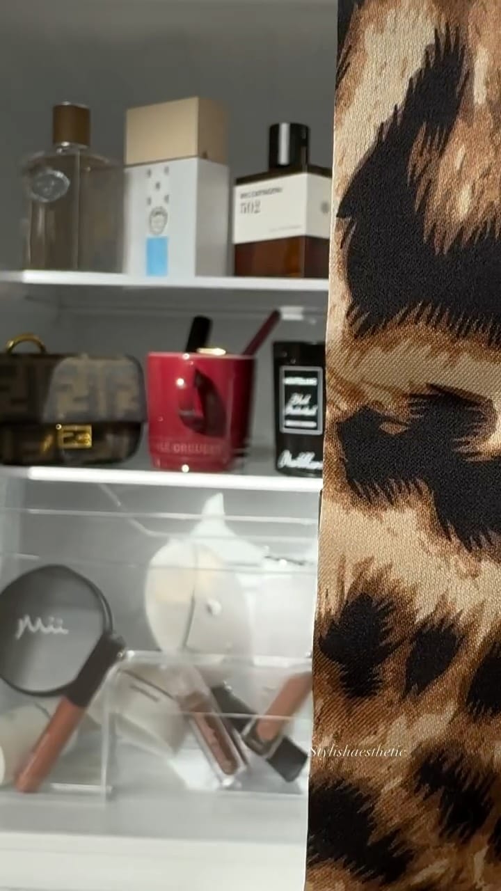 Post 4 by Stylish Aesthetic on Instagram (video)