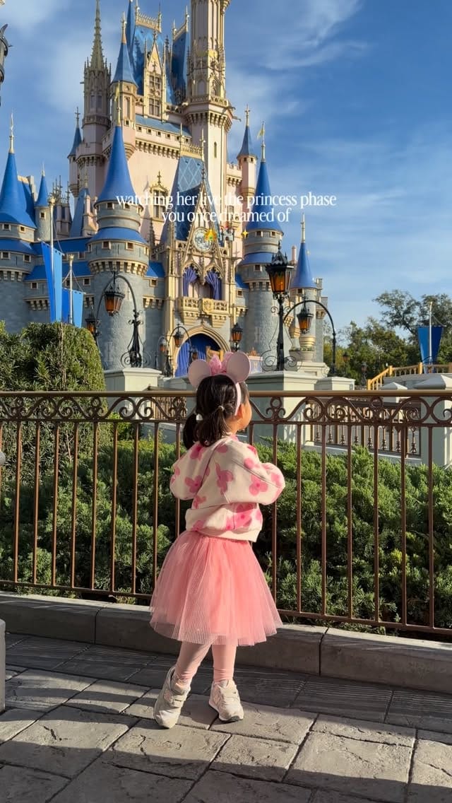 Post 5 by Esther Lee on Instagram (video)