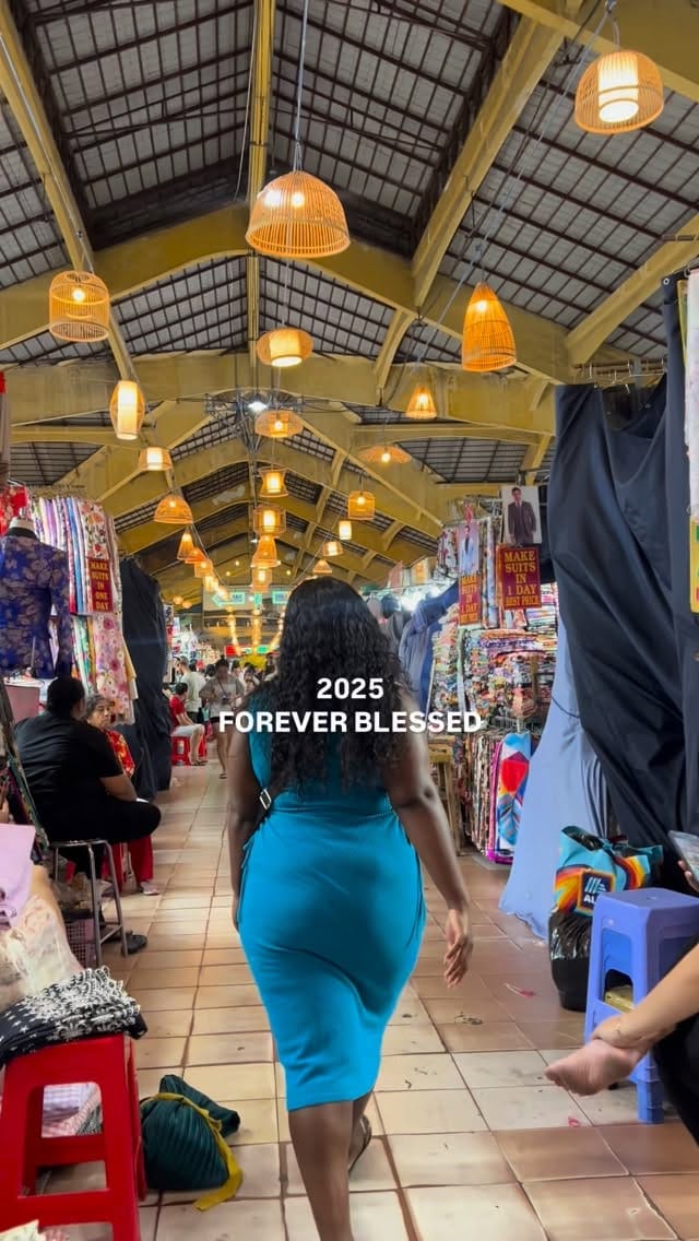 Post 1 by 𝐒𝐈𝐆𝐆𝐘 | 𝐏𝐋𝐔𝐒 𝐒𝐈𝐙𝐄 𝐅𝐀𝐒𝐇𝐈𝐎𝐍 on Instagram (video)