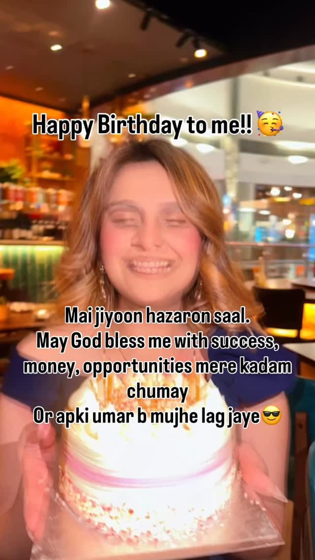 Post 5 by Jee Bee on Instagram (video)
