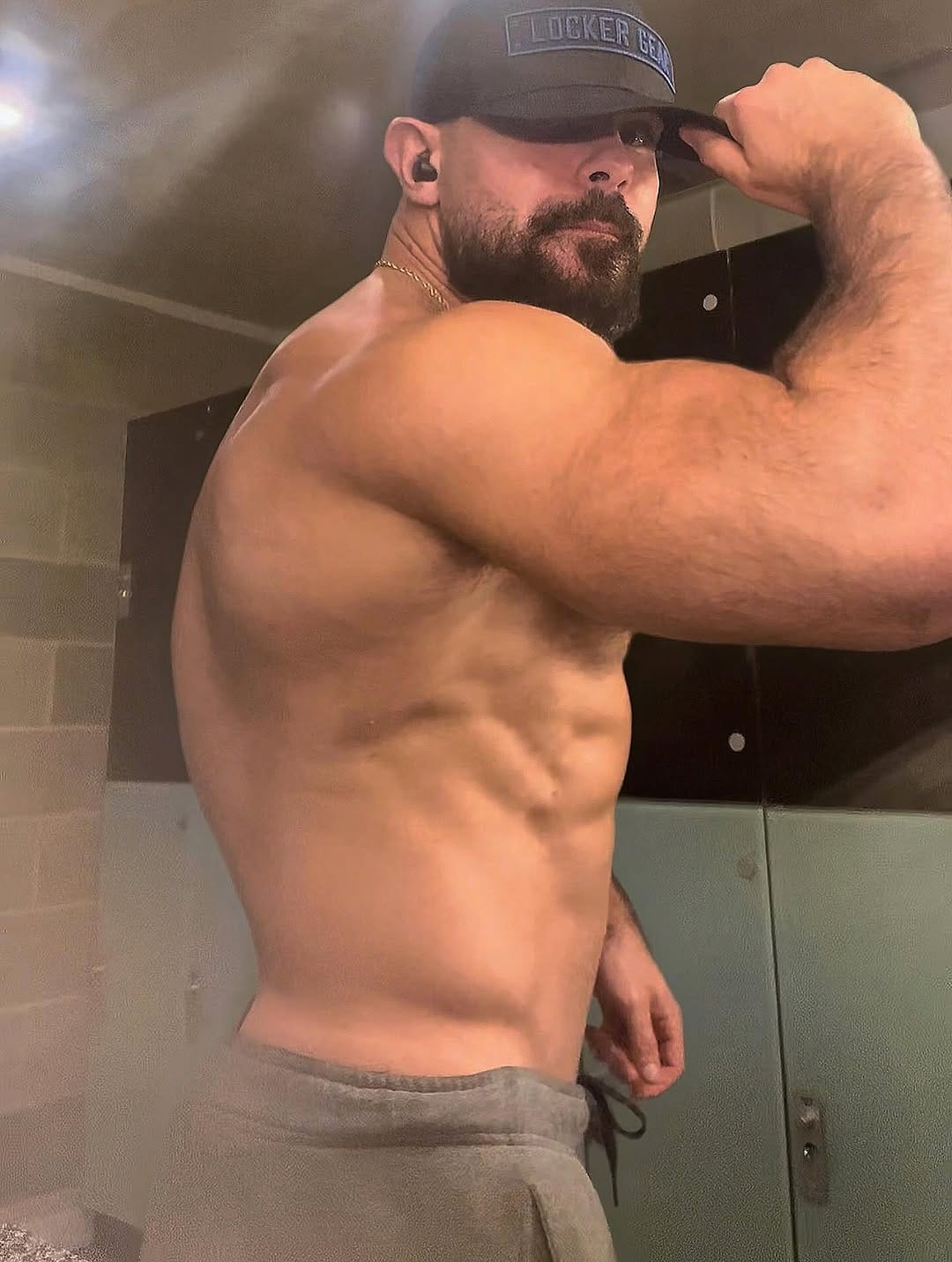 Post 3 by Liam Hargz on Instagram (image)