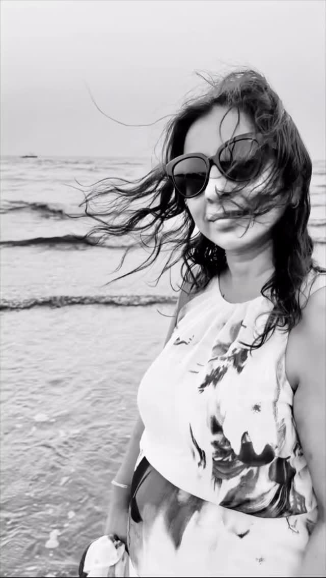 Post 4 by Chirag & Khyati on Instagram (video)