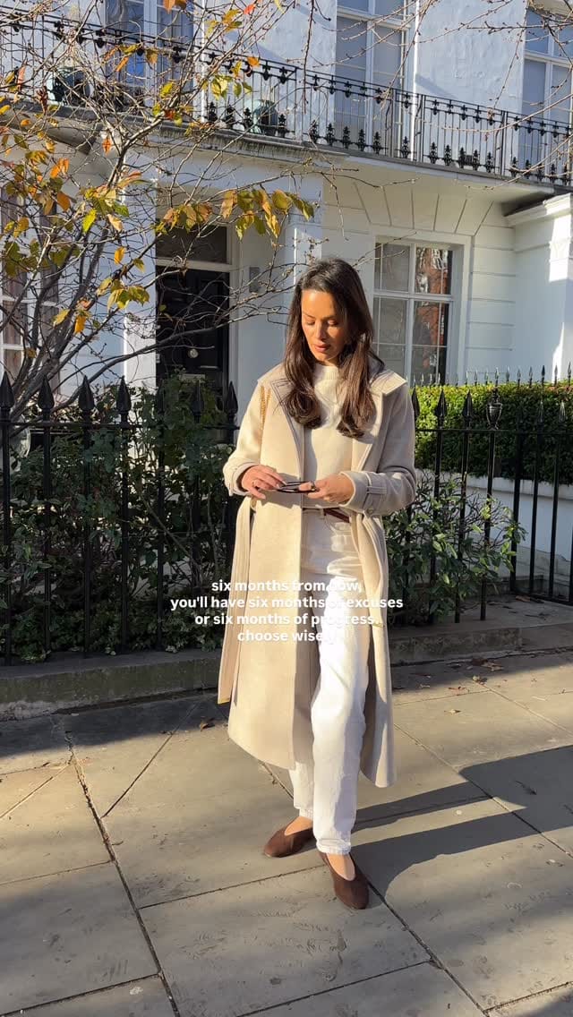 Post 1 by Beauty’s Big Sister - Daisie Smith on Instagram (video)