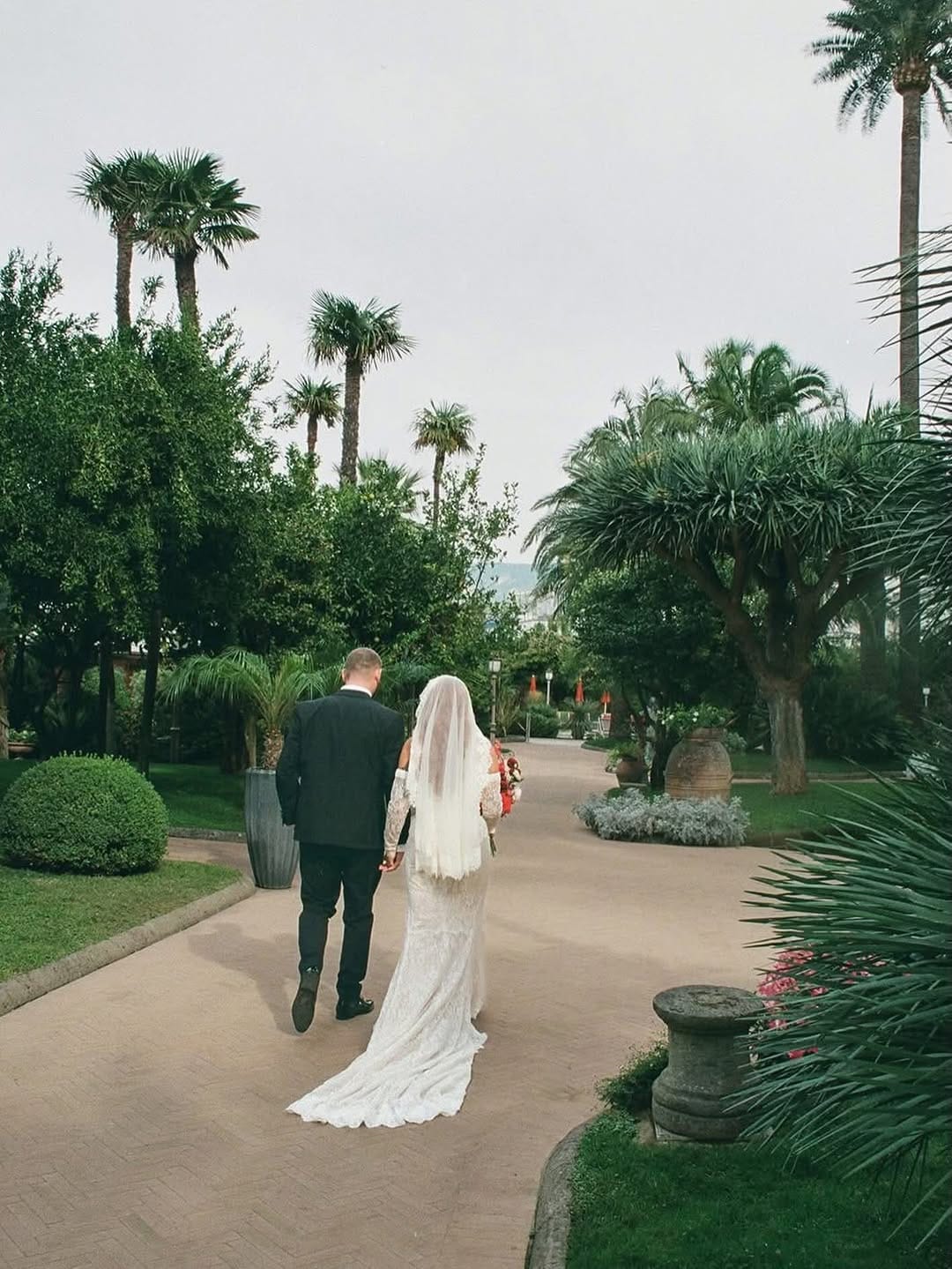 Post 6 by Wedding Photographer & Planner - Italy- Banff-YYC on Instagram (image)