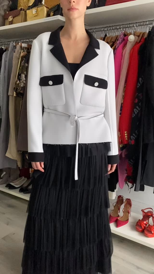 Post 9 by I MISS YOU VINTAGE INC. on Instagram (video)
