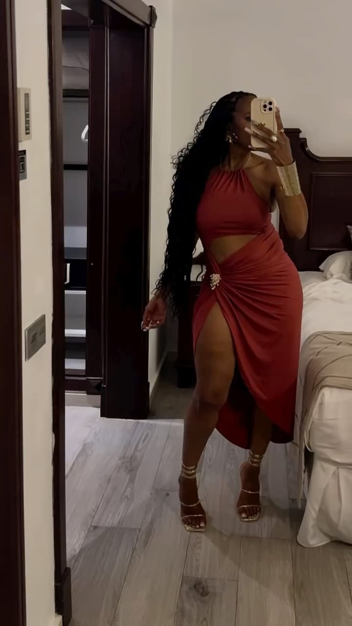 Post 1 by 𝓓𝓲𝓿𝓪 𝓓𝓮𝓷𝓲𝓼𝓮 on Instagram (video)