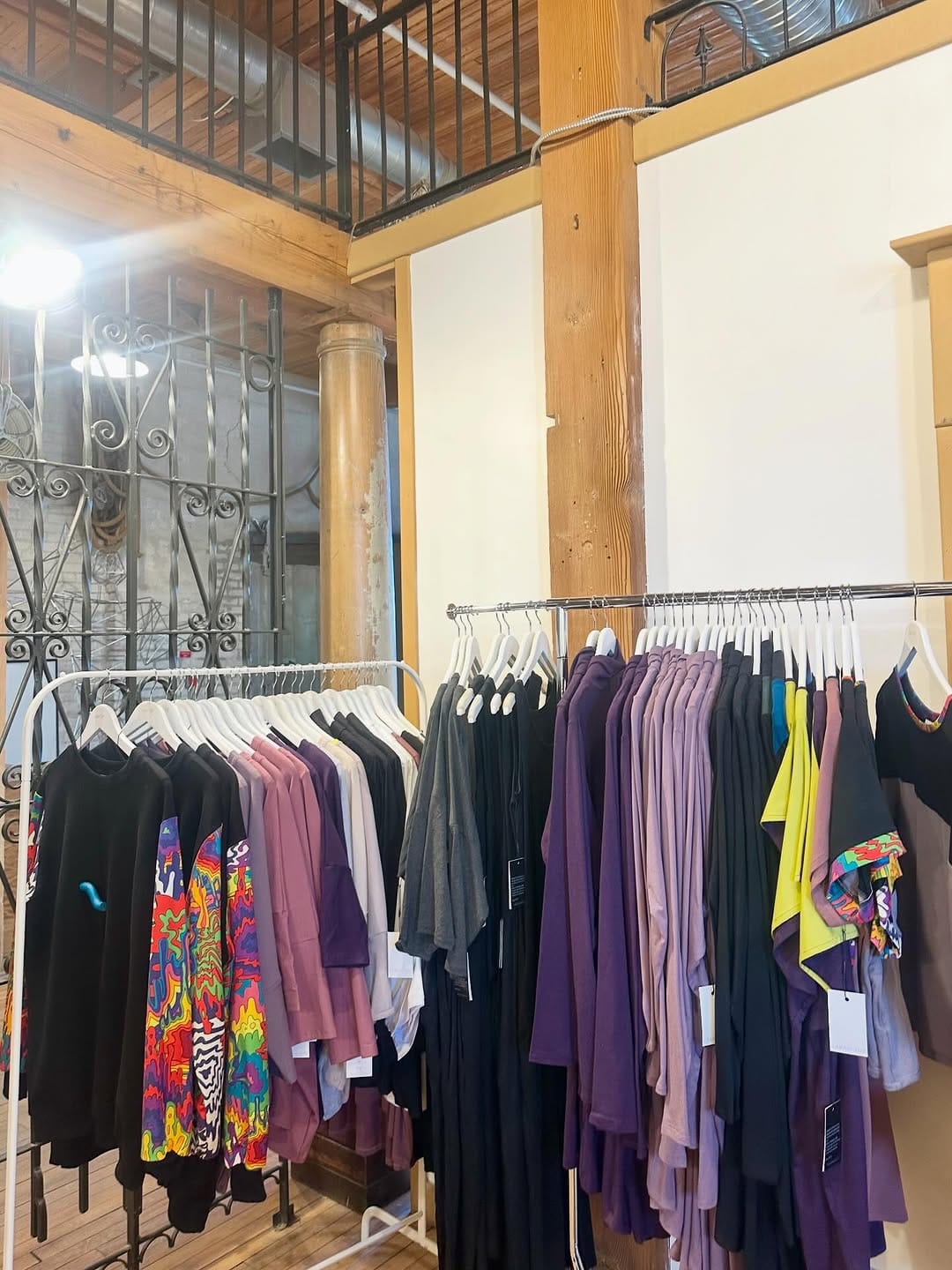 Post 3 by SARAH  SUE  DESIGN Fashion on Instagram (image)