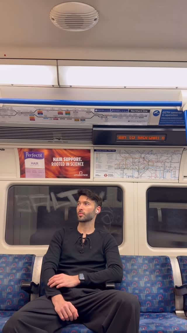 Post 6 by Aram Simonpour on Instagram (video)
