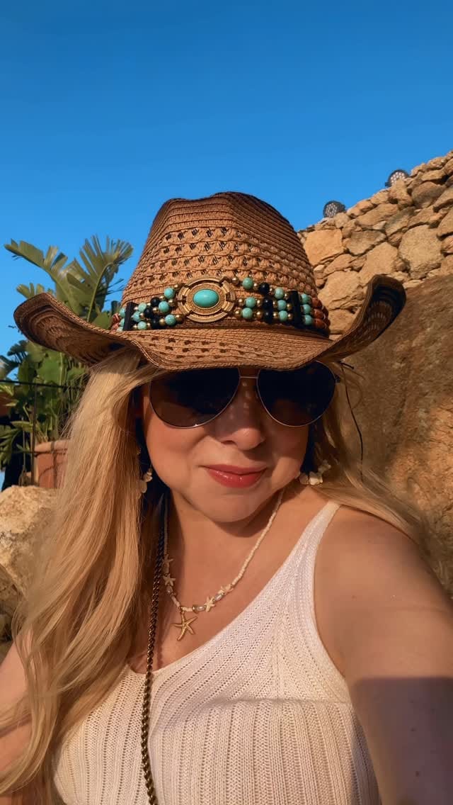 Post 6 by too.vogue.anyway I Annette | Travel Fashion Luxury 💎 on Instagram (video)