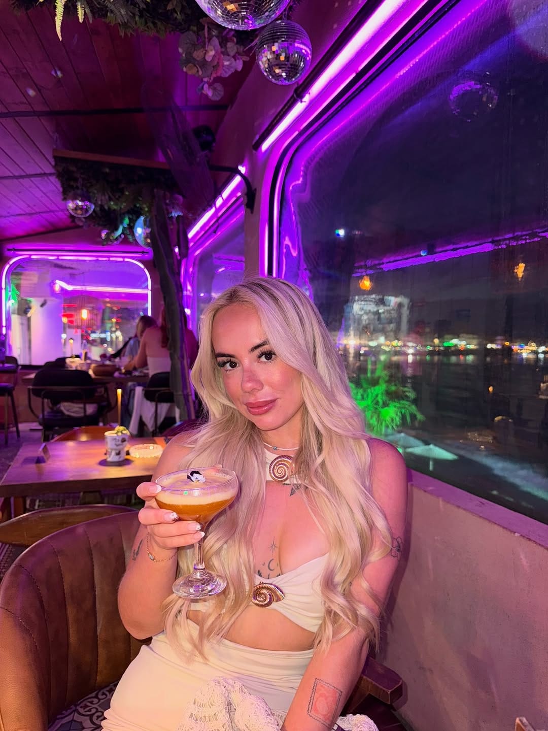 Post 2 by Lauren Jane on Instagram (carousel)