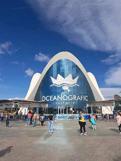 Post 3 by Chalk and Cheese Travels on Instagram (video)