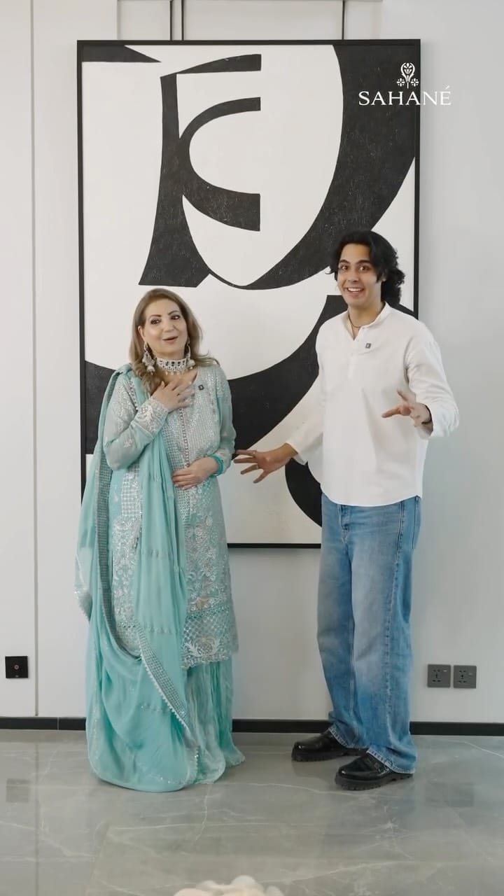 Post 10 by 𝙎𝙝𝙖𝙣 on Instagram (video)