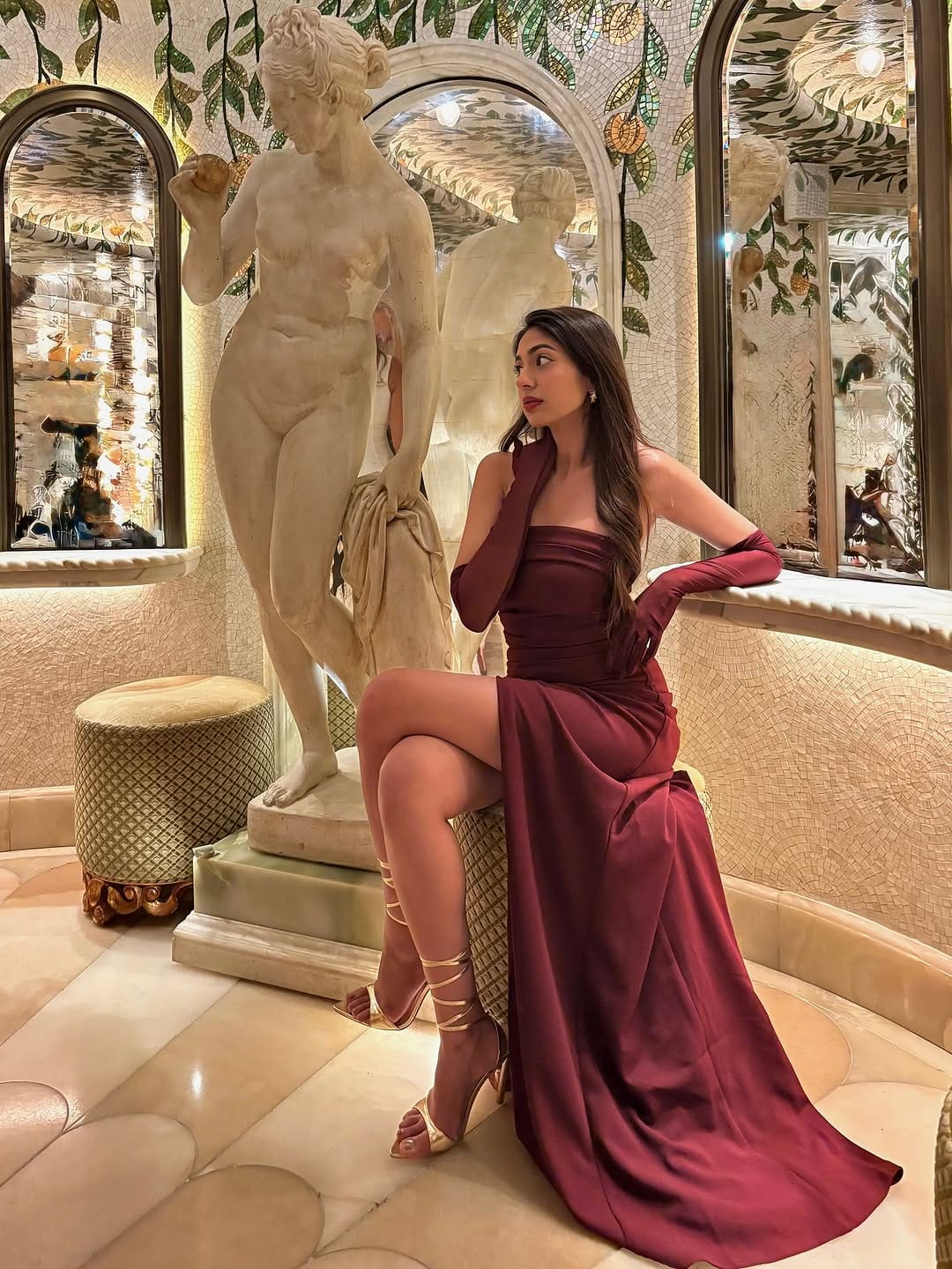 Post 8 by Ananya Chaturvedi on Instagram (carousel)