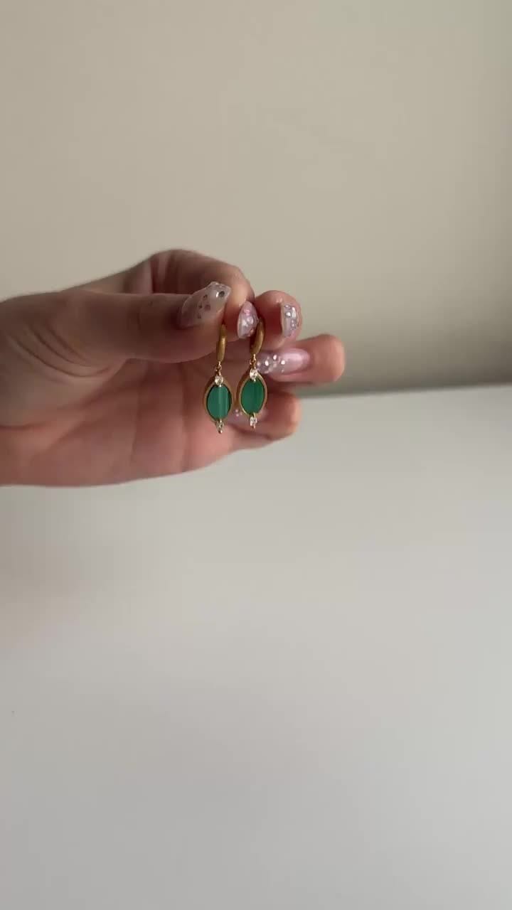 Post 4 by Fervor Montréal Jewelry on Instagram (video)