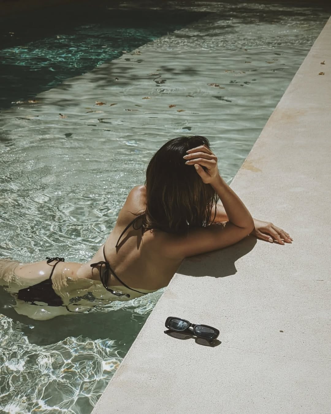 Post 9 by DIANA on Instagram (carousel)