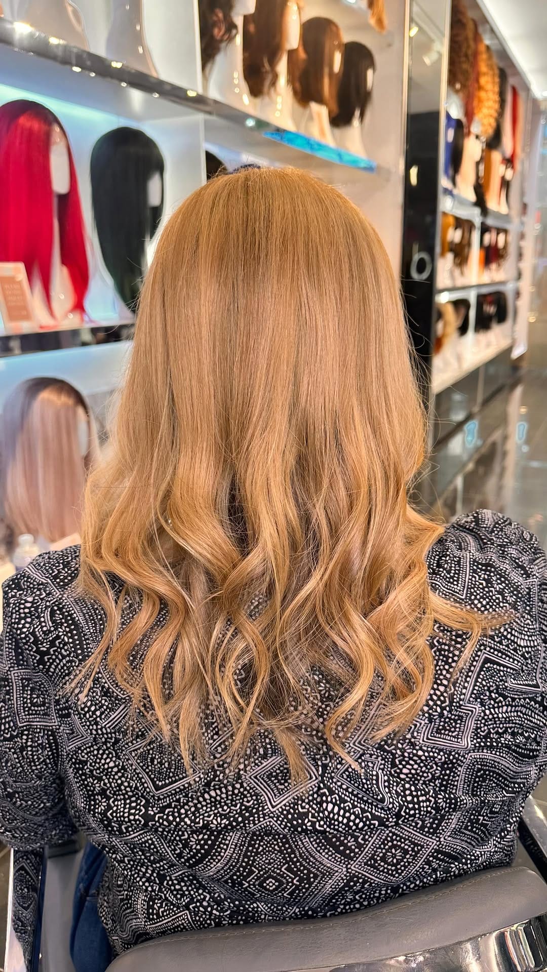 Post 3 by LOXX HAIR on Instagram (video)